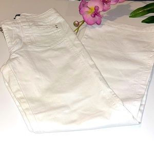 White House Black Market Blanc